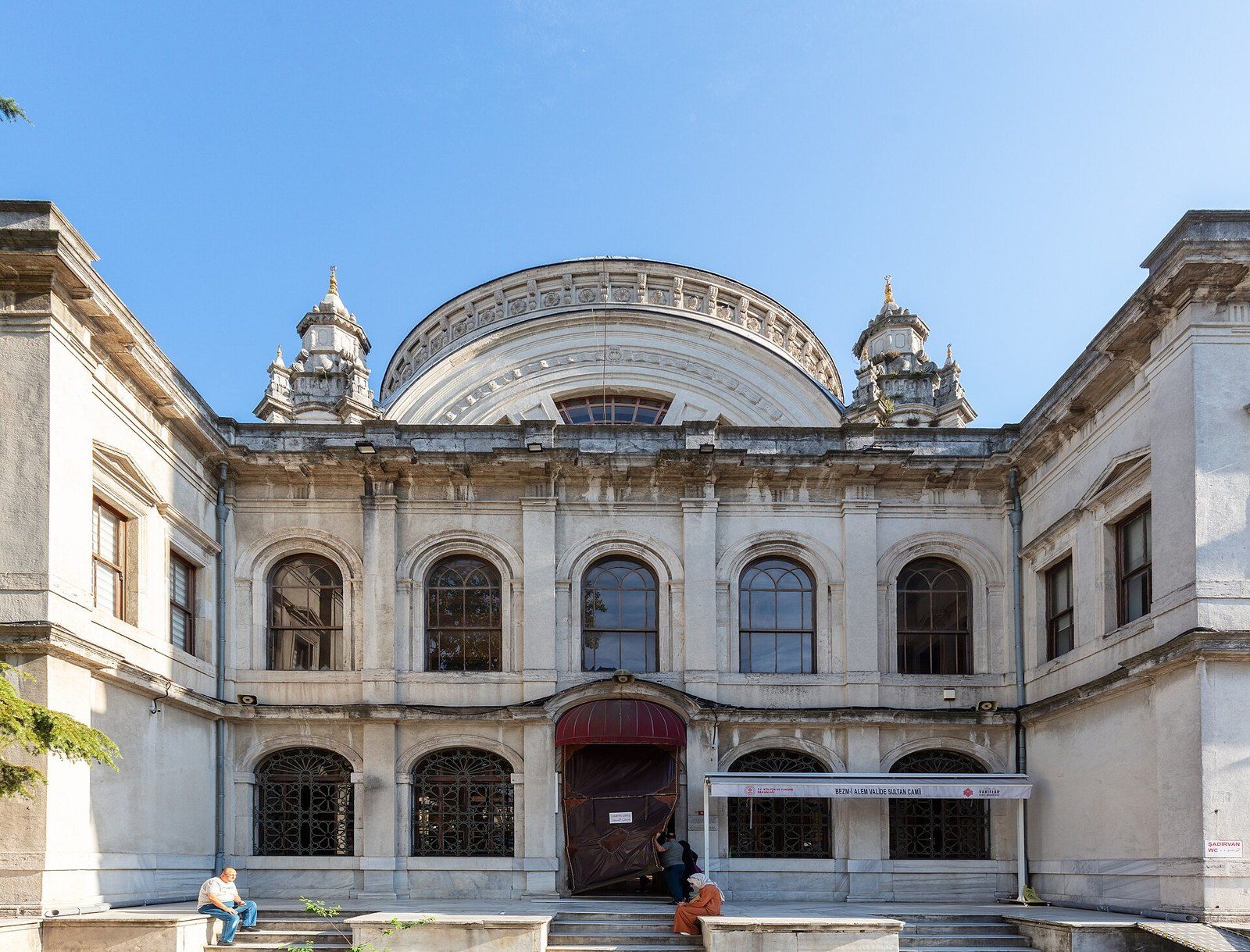 Dolmabahçe Camii