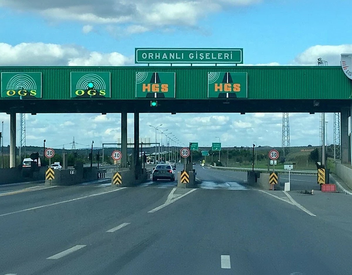 Karayolları Orhanlı gişe sahası